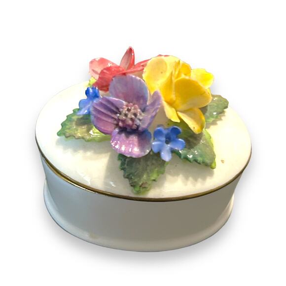 Vintage Crown Staffordshire Fine Bone China Floral Trinket Box - Picture 1 of 4